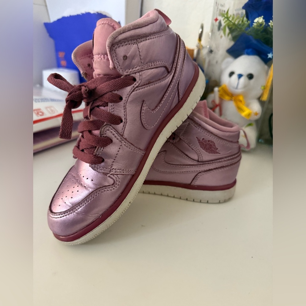 Nike Pink Athletic Shoes
